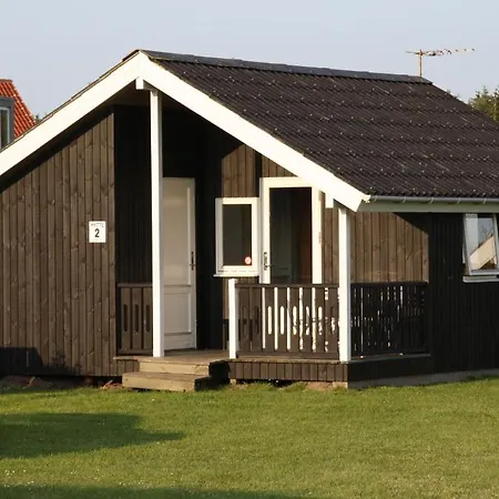 By Camping & Cottages キャンプ場